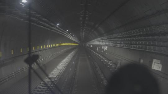 重庆轻轨隧道