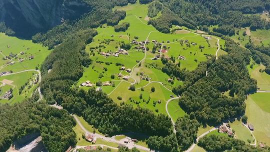 瑞士阿尔卑斯山村庄鸟瞰视频素材模板下载