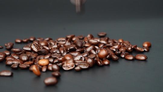 【原创可商用合集】咖啡豆慢动作视频