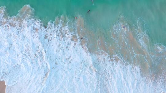 高清4K航拍海水海浪夏日度假