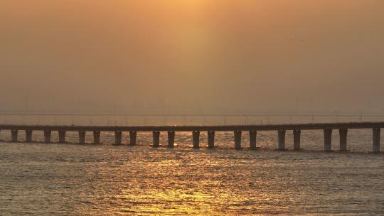崇明跨江大桥的日出日落视频素材模板下载