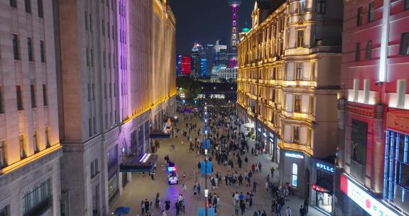 上海南京路步行街人流与陆家嘴夜景航拍