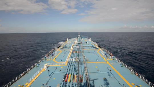 海上石油船舶航行视频素材模板下载