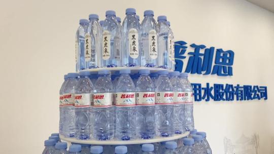 济南普利思饮用水生产车间，瓶装水生产线视频素材模板下载