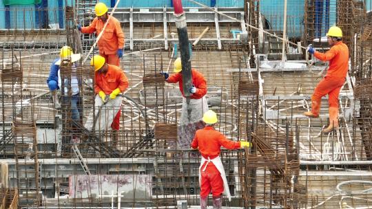 建筑工地混泥土打灰