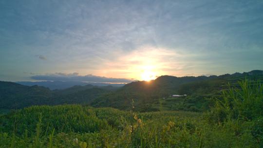 云南山区日落高清在线视频素材下载