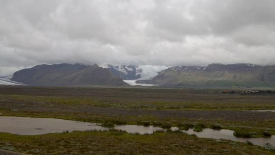 宽镜头延时拍摄的冰岛冰川。视频素材模板下载