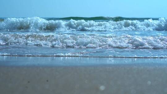 海浪的慢动作镜头