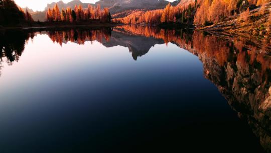 阿尔卑斯山川湖泊唯美航拍