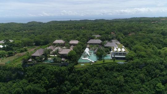 巴厘岛乌鲁瓦图断崖nasi ayam婚礼酒店航拍