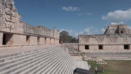 墨西哥奇琴伊察玛雅金字塔风景名胜台阶内景