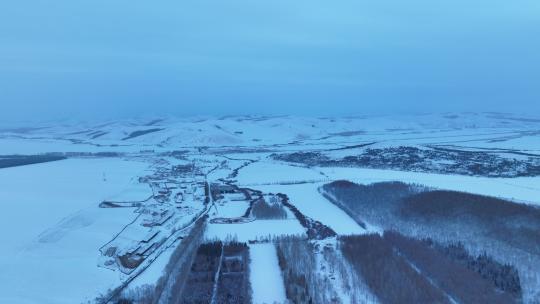 山村寒冬雪景暮色