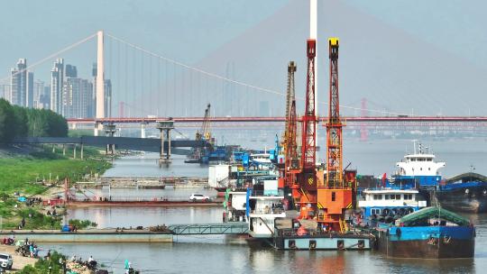 武汉经济技术开发区沌口装卸码头视频素材模板下载