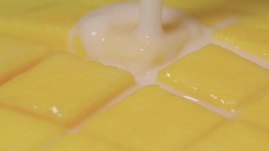 升格慢动作芒果牛奶视频素材模板下载