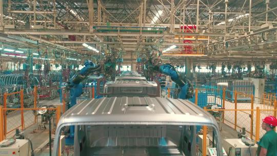 汽车生产车间