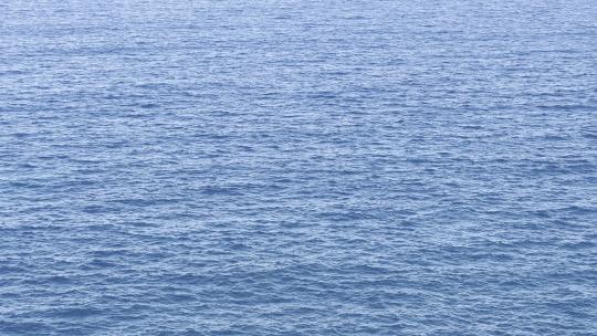蔚蓝的大海海水
