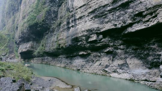 湖北恩施大峡谷内的悬崖视频素材模板下载