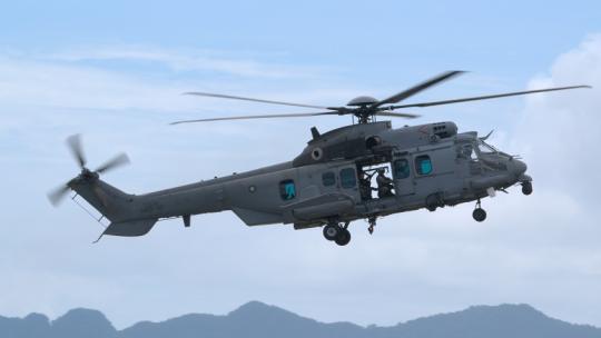 稳定：兰卡威航展马来西亚空客H225M直升机视频素材模板下载