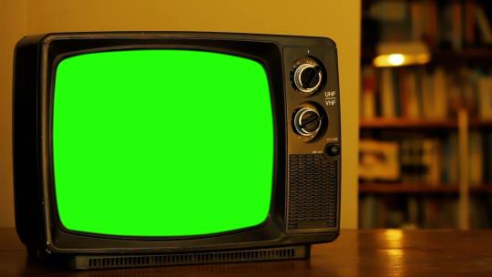 带有绿屏的复古电视