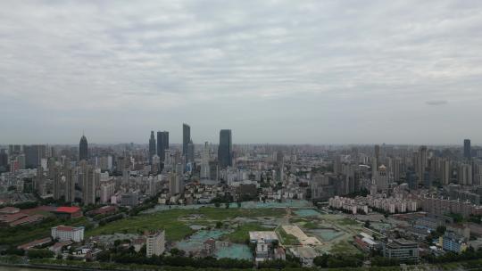 航拍江苏无锡大景城市天际线