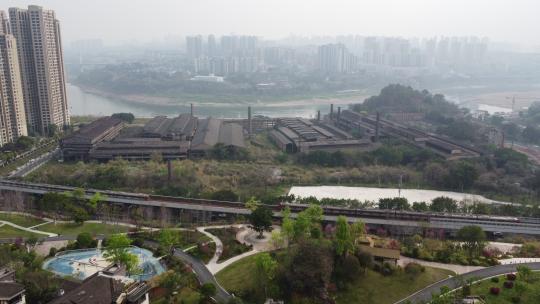 现代城市背景下的重庆特殊钢厂旧貌