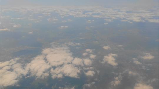 江西上饶飞机窗外云景陆地风光