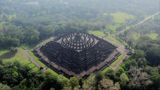 印尼佛教遗址婆罗浮屠古代东方四大奇迹之一