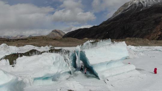 来古冰川冬季无人机航拍冬天西藏蓝冰4K