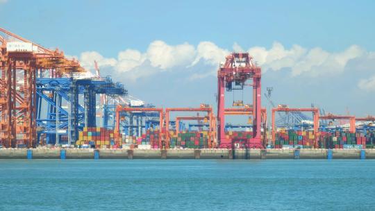 厦门港海沧港区现代化自动集装箱码头港口