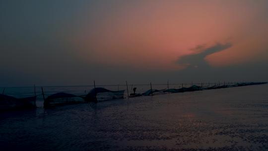 黄海海滩渔民围网捕鱼