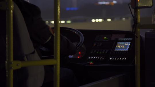 夜班公交车视频素材模板下载