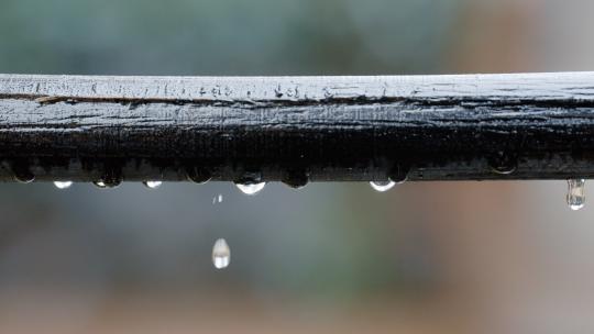 下雨春雨下雨视频雨滴雨季下雨气雨水雨水