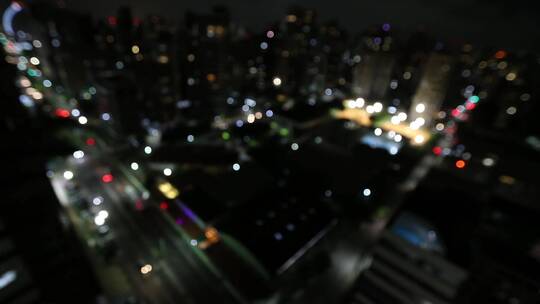 夜晚俯瞰城市