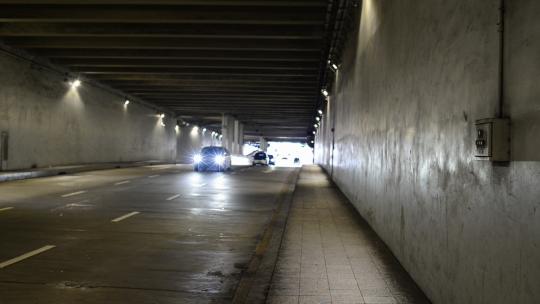 隧道车流，城市地下通道。高清在线视频素材下载