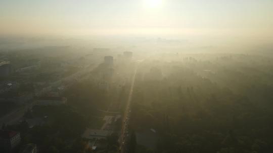 航拍早上城市的雾霾视频素材模板下载