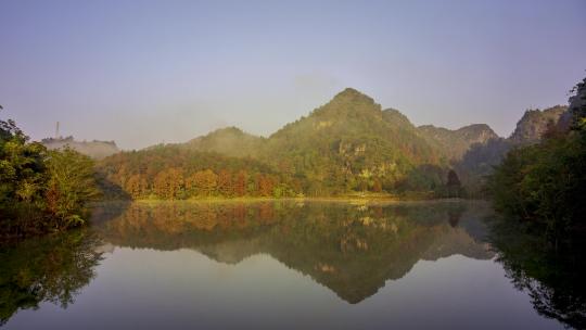 4K延时百色德保红枫湖晨雾美景