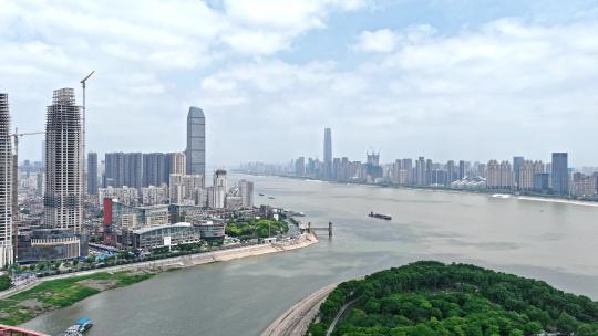 湖北武汉长江与汉江两江交汇处的城市延时视频素材模板下载