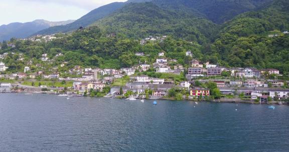 瑞士马焦雷湖上一个城镇村庄的无人机视图
