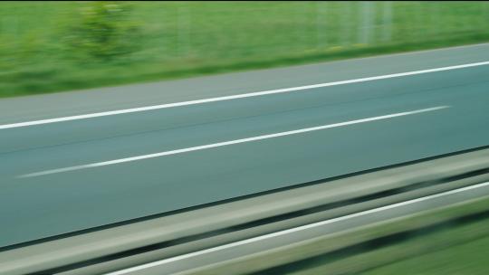 速度感 公路开车赛车快速感 路上风景