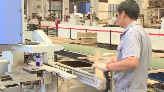 1039 工厂加工 生产 板材建材视频素材模板下载