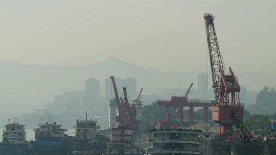 长江港口码头货运