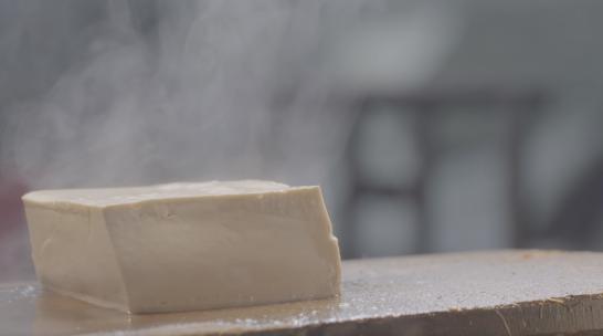 农家石磨豆腐高质量4k、log灰空镜素材视频素材模板下载