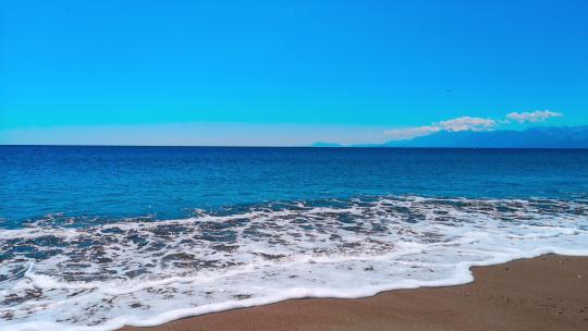 海浪 浪花 大海 礁石   浪花拍打礁石 大海