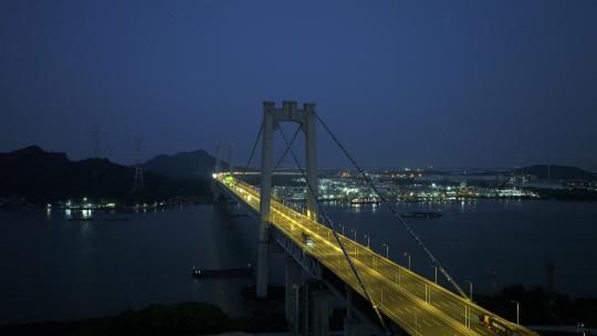 镇江/五峰山大桥/长江/夜景/道路