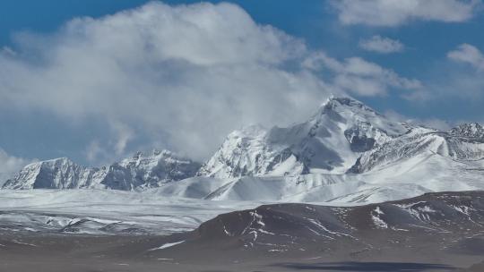 西藏四川雪山航拍空镜