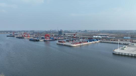 码头 运输 海港  货物 物流 内陆港 货船
