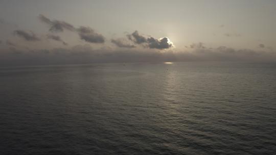 海上倒影日出日落灰片