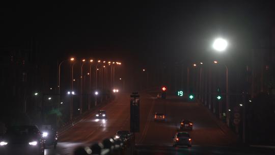 4k城市夜景马路车流路灯红绿灯空镜