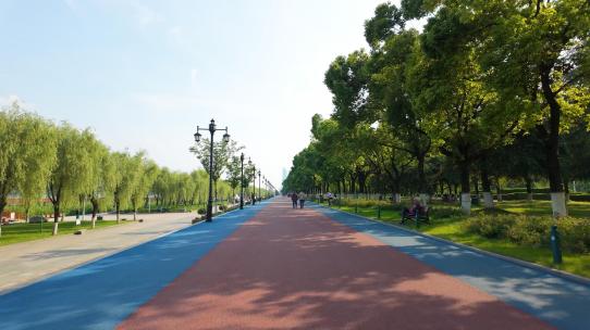 武汉江滩公园跑道