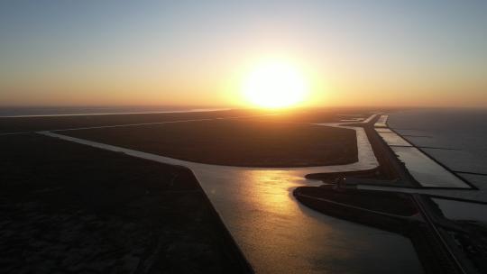 航拍逆光唯美金色日出